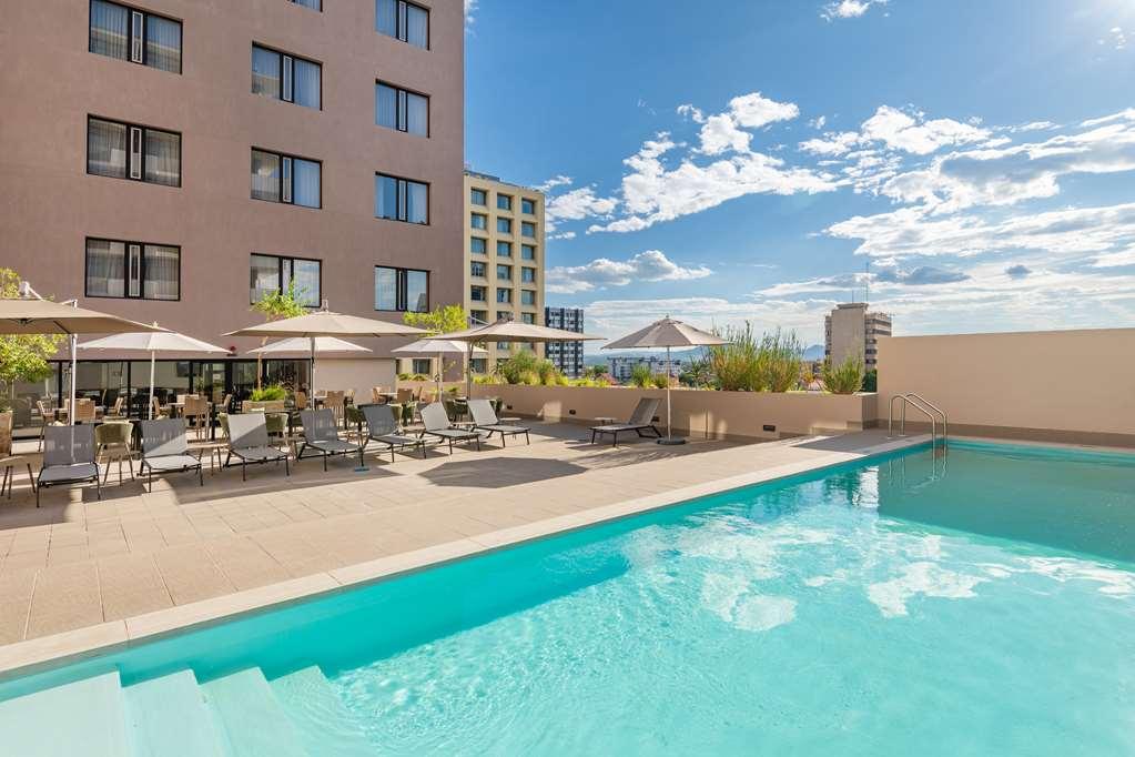 Hilton Garden Inn Виндхук Удобства фото