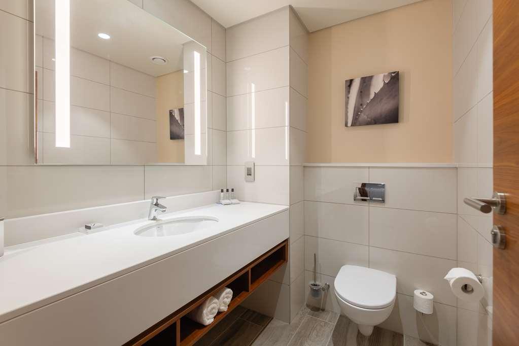 Hilton Garden Inn Виндхук Номер фото